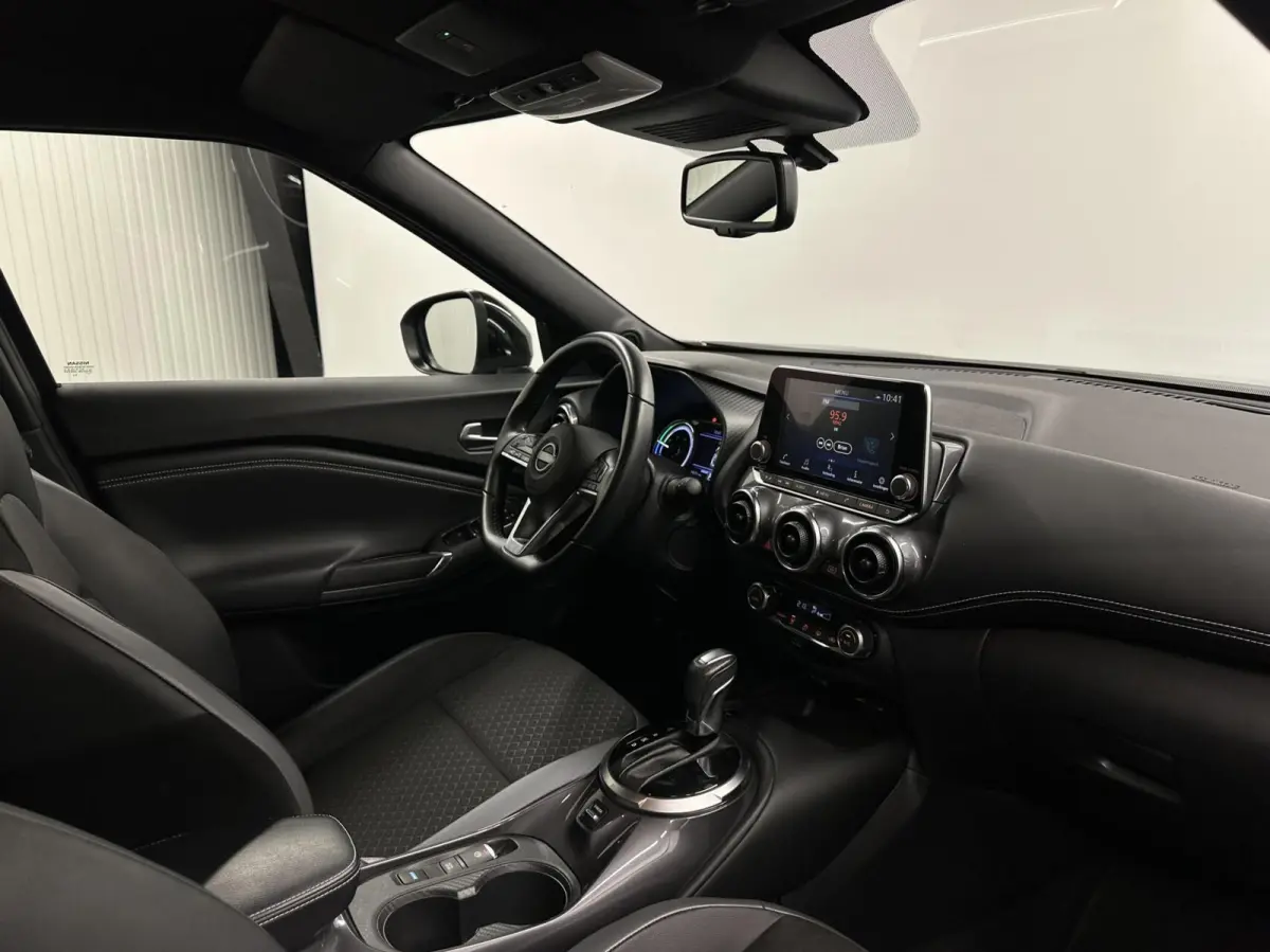 1.6 Hybrid N-Connecta CAMERA CARPLAY NAVI ECC CRUISE.