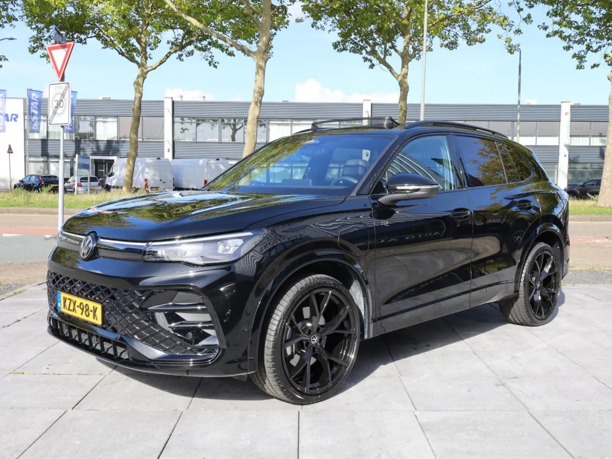 1.5 eHybrid R-Line 272PK | Full Options | Panodak | 21" Inch | Leer | H&K | 360° | Black Style | Head-up | Memory | Stoel Ventilatie | Elektrische kofferklep | Garantie 2030 |