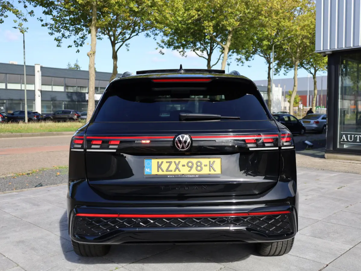 1.5 eHybrid R-Line 272PK | Full Options | Panodak | 21" Inch | Leer | H&K | 360° | Black Style | Head-up | Memory | Stoel Ventilatie | Elektrische kofferklep | Garantie 2030 |