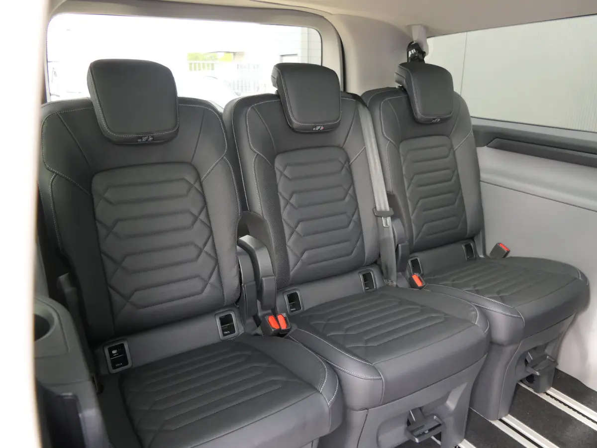 Tourneo 340 2.5 PHEV L2H1 Titanium X | Black Pack | Luxury | Panoramadak | 360 Camera | AGR Stoel | Leder | Adaptive LED | BLIS | Adaptive Cruise | B&O Audio