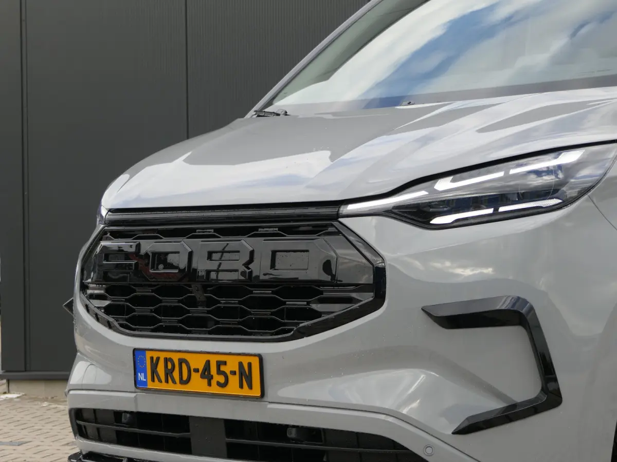 Tourneo 340 2.5 PHEV L2H1 Titanium X | Black Pack | Luxury | Panoramadak | 360 Camera | AGR Stoel | Leder | Adaptive LED | BLIS | Adaptive Cruise | B&O Audio