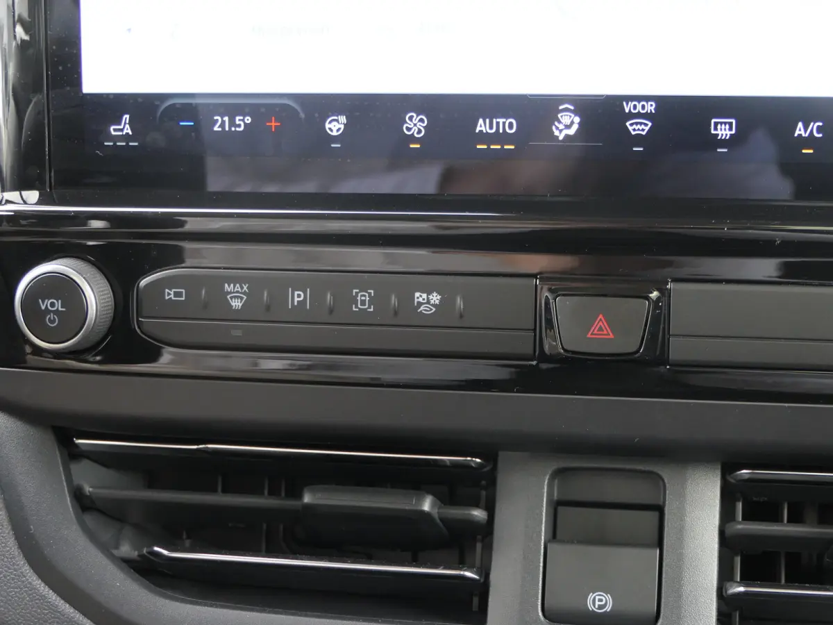 Tourneo 340 2.5 PHEV L2H1 Titanium X | Black Pack | Luxury | Panoramadak | 360 Camera | AGR Stoel | Leder | Adaptive LED | BLIS | Adaptive Cruise | B&O Audio