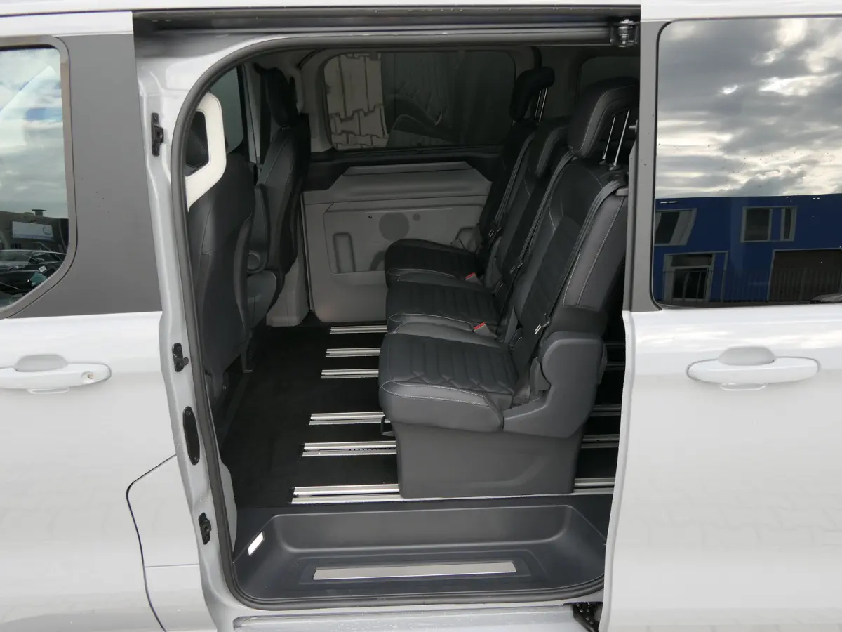 Tourneo 340 2.5 PHEV L2H1 Titanium X | Black Pack | Luxury | Panoramadak | 360 Camera | AGR Stoel | Leder | Adaptive LED | BLIS | Adaptive Cruise | B&O Audio