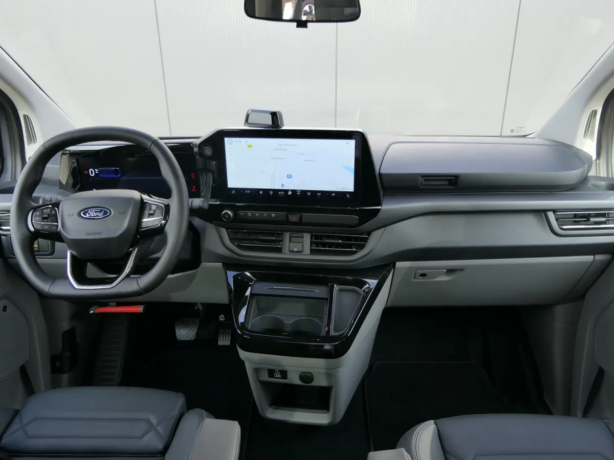 Tourneo 340 2.5 PHEV L2H1 Titanium X | Black Pack | Luxury | Panoramadak | 360 Camera | AGR Stoel | Leder | Adaptive LED | BLIS | Adaptive Cruise | B&O Audio