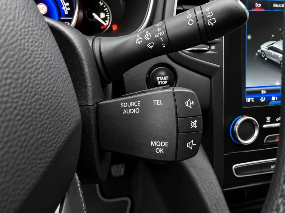 1.3 TCe Bose | Trekhaak | Groot Navigatie Scherm | Dodehoek Detectie | Camera | Cruise Control | Climate Control | Sfeerverlichting