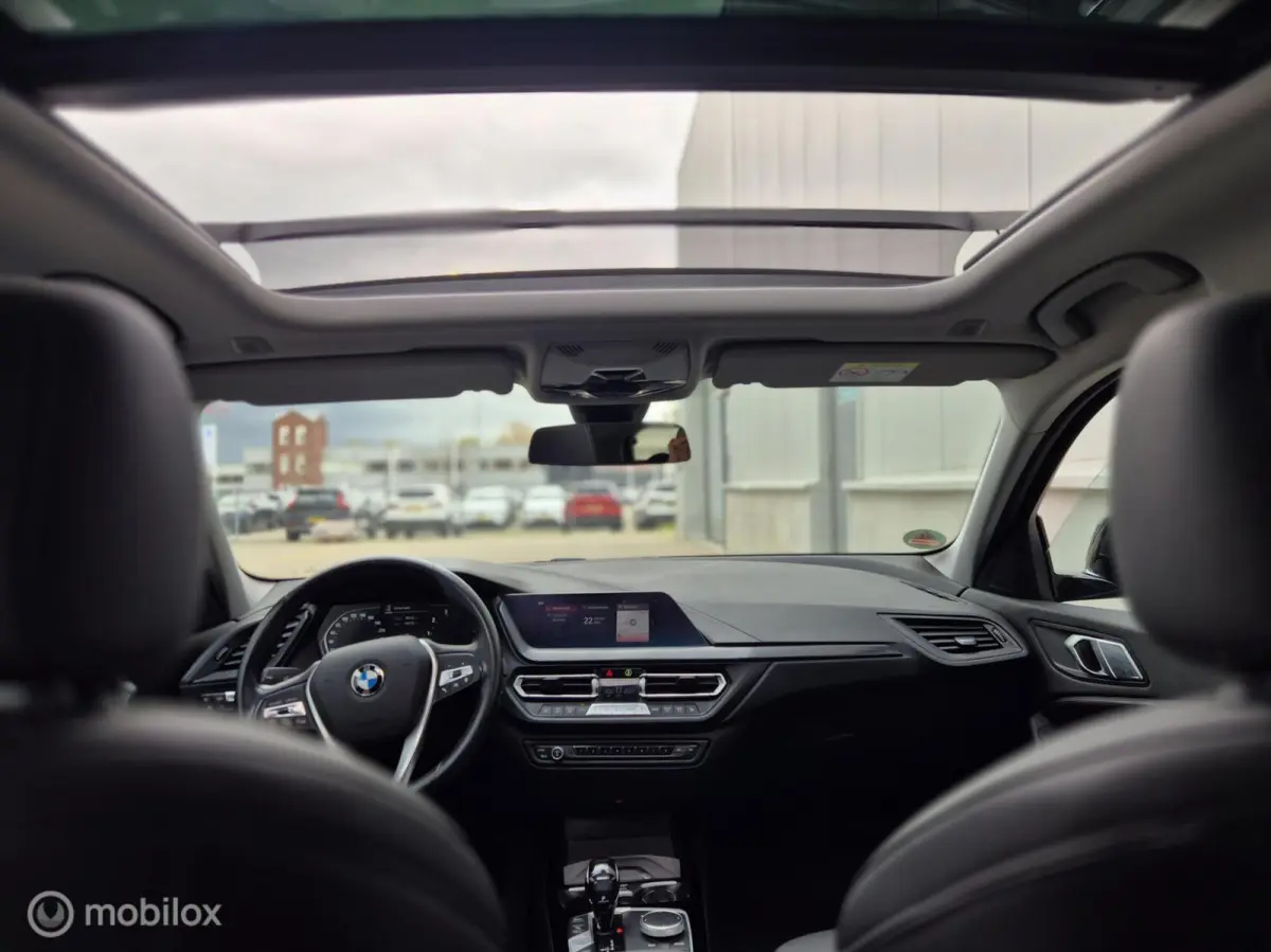118i Executive Sportline Panoramadak Trekhaak