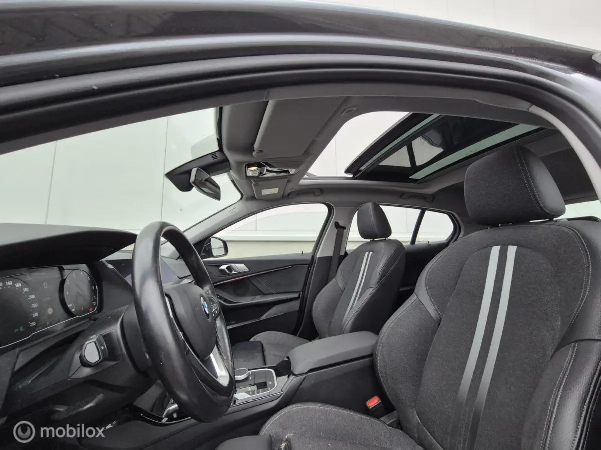 118i Executive Sportline Panoramadak Trekhaak
