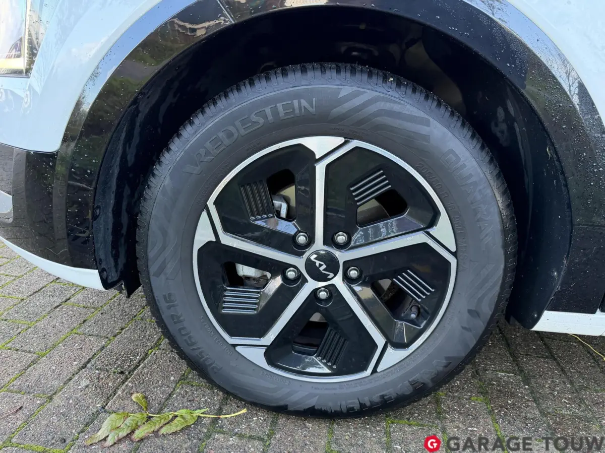 1.6 GDi Hybrid DynamicLine ACC, Camera, Keyless