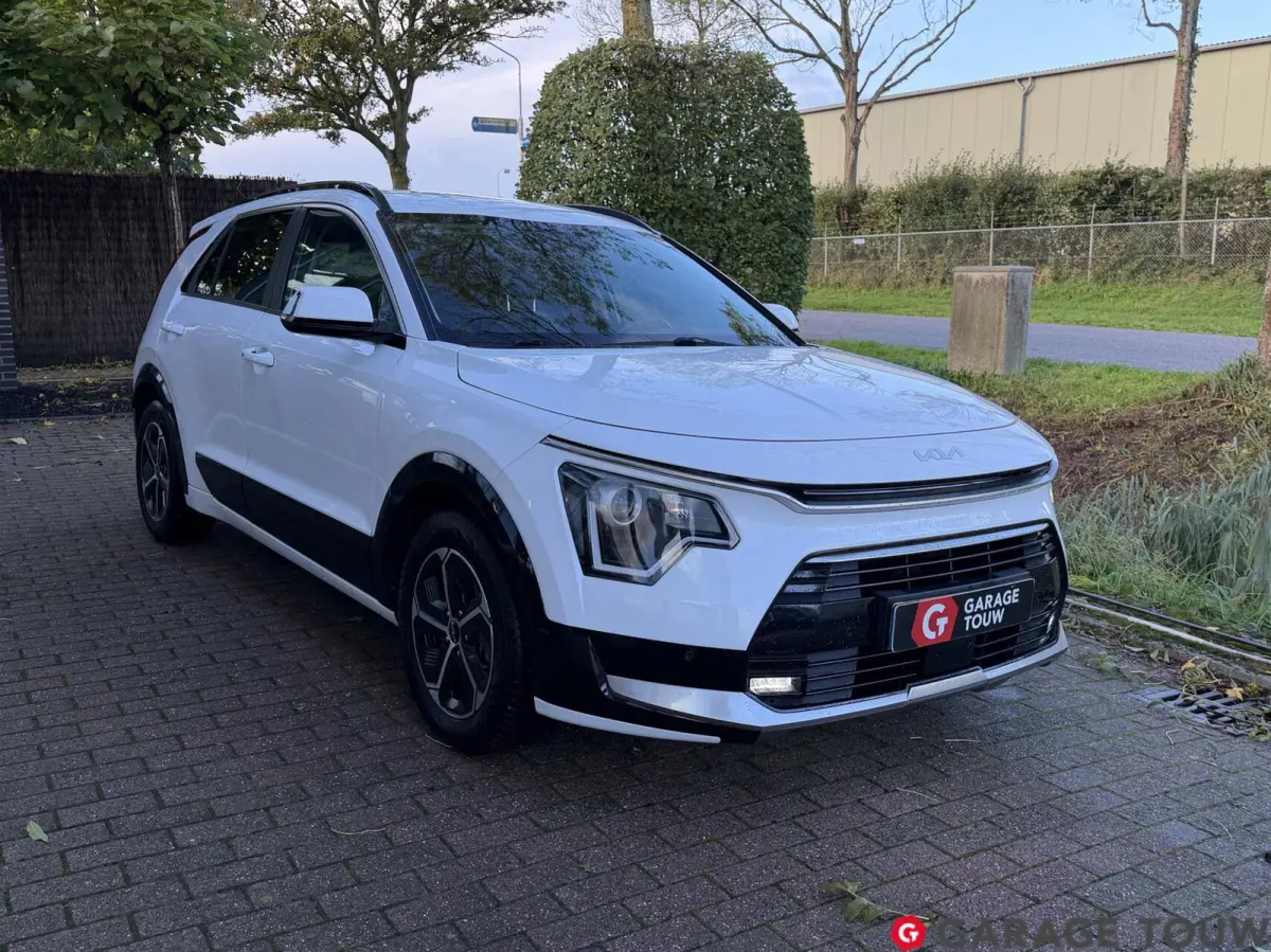 1.6 GDi Hybrid DynamicLine ACC, Camera, Keyless