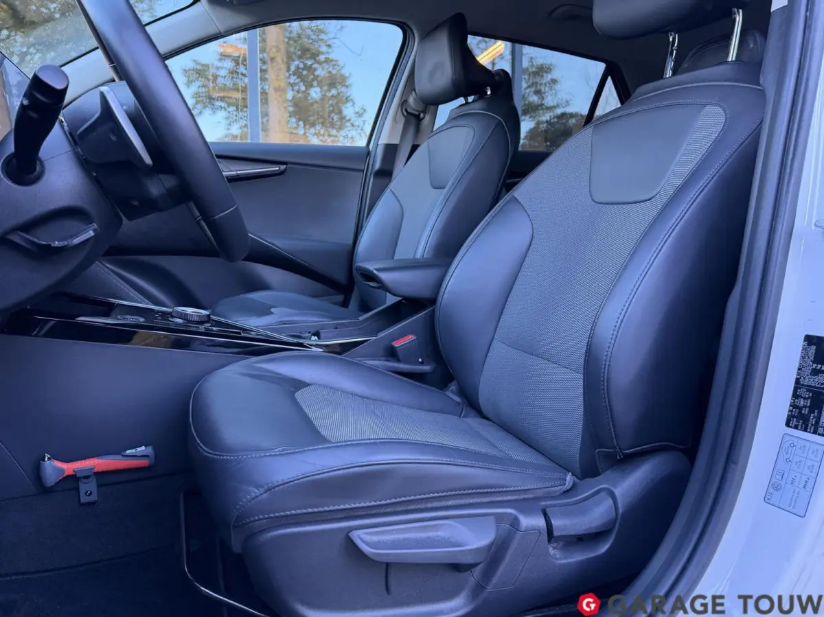 1.6 GDi Hybrid DynamicLine ACC, Camera, Keyless