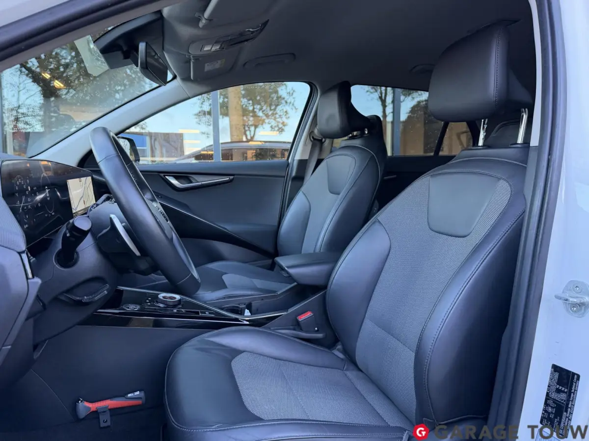 1.6 GDi Hybrid DynamicLine ACC, Camera, Keyless