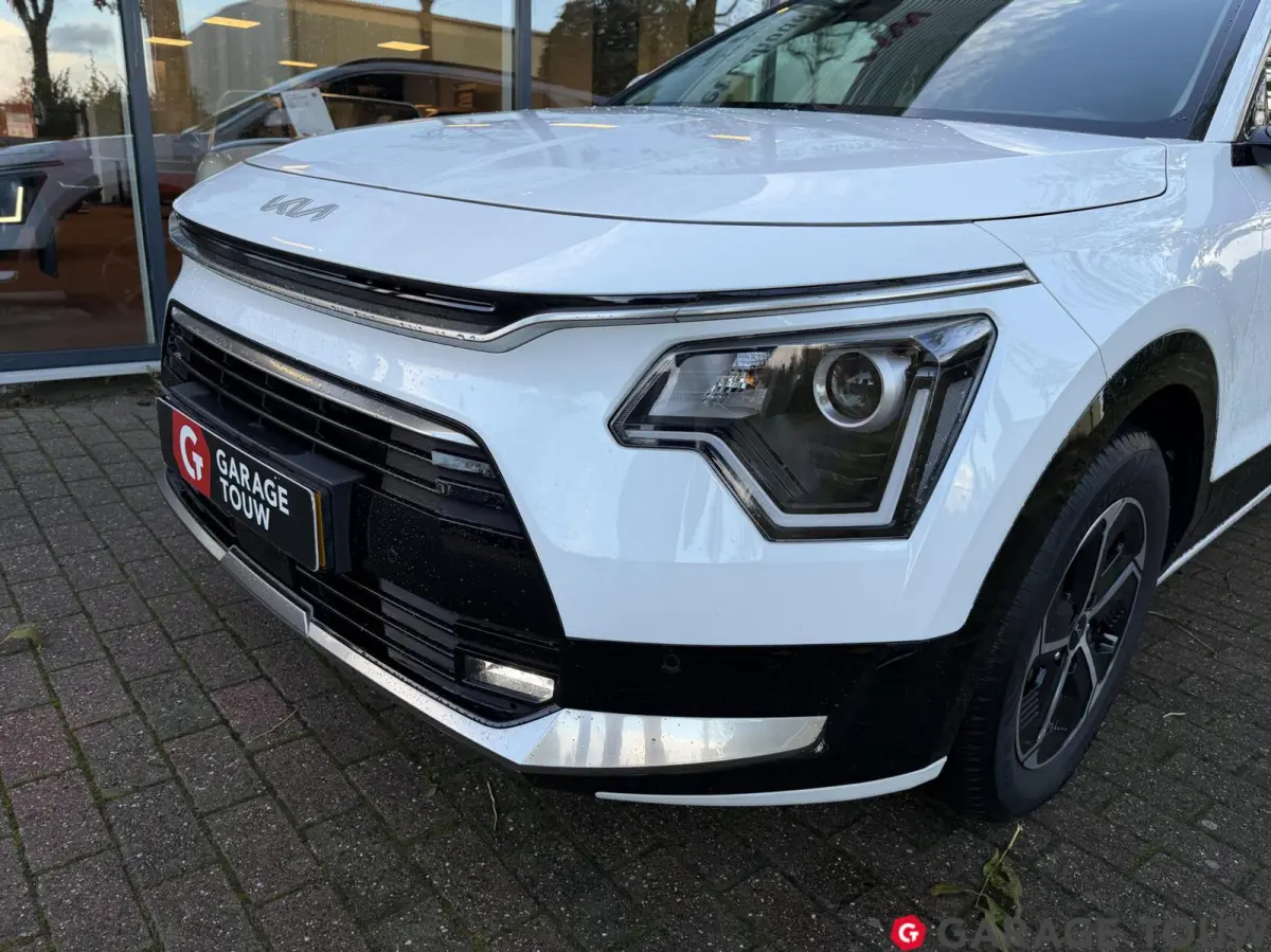 1.6 GDi Hybrid DynamicLine ACC, Camera, Keyless