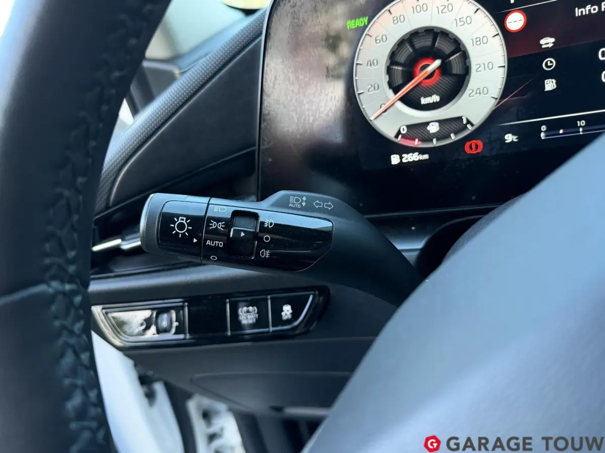 1.6 GDi Hybrid DynamicLine ACC, Camera, Keyless