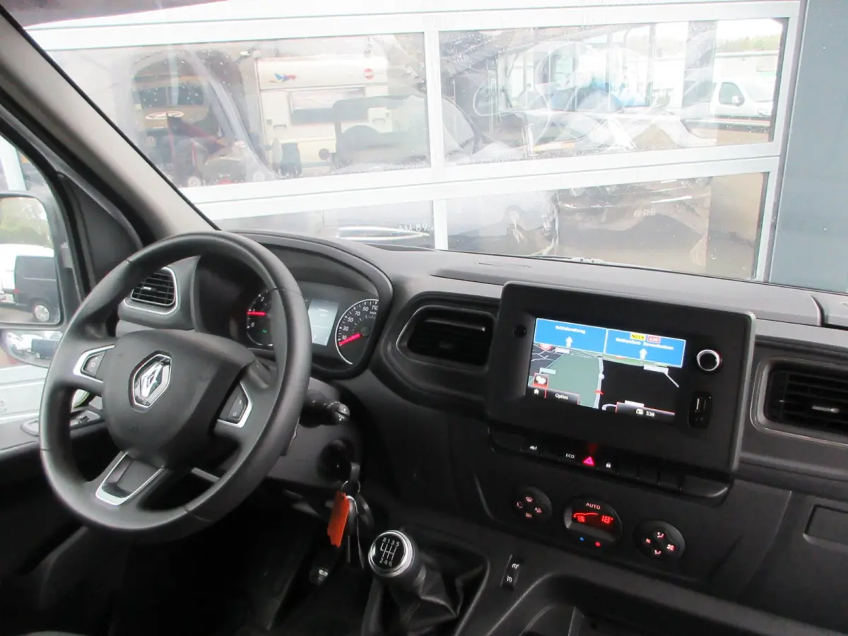 T35 2.3 dCi 180pk, L2, Navi, Camera, LED, 2x Schuifdeur, Trekhaak, 3-Zits.