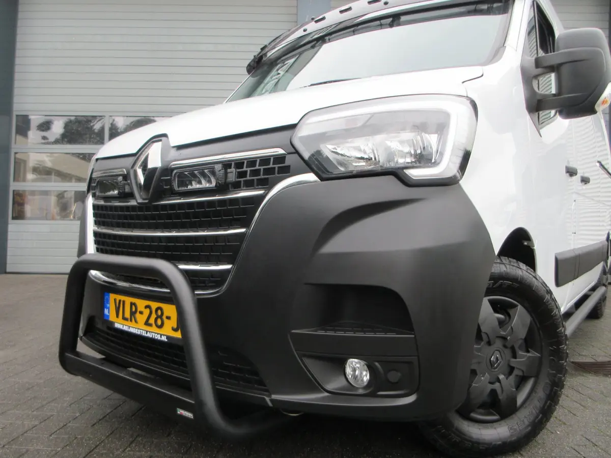 T35 2.3 dCi 180pk, L2, Navi, Camera, LED, 2x Schuifdeur, Trekhaak, 3-Zits.