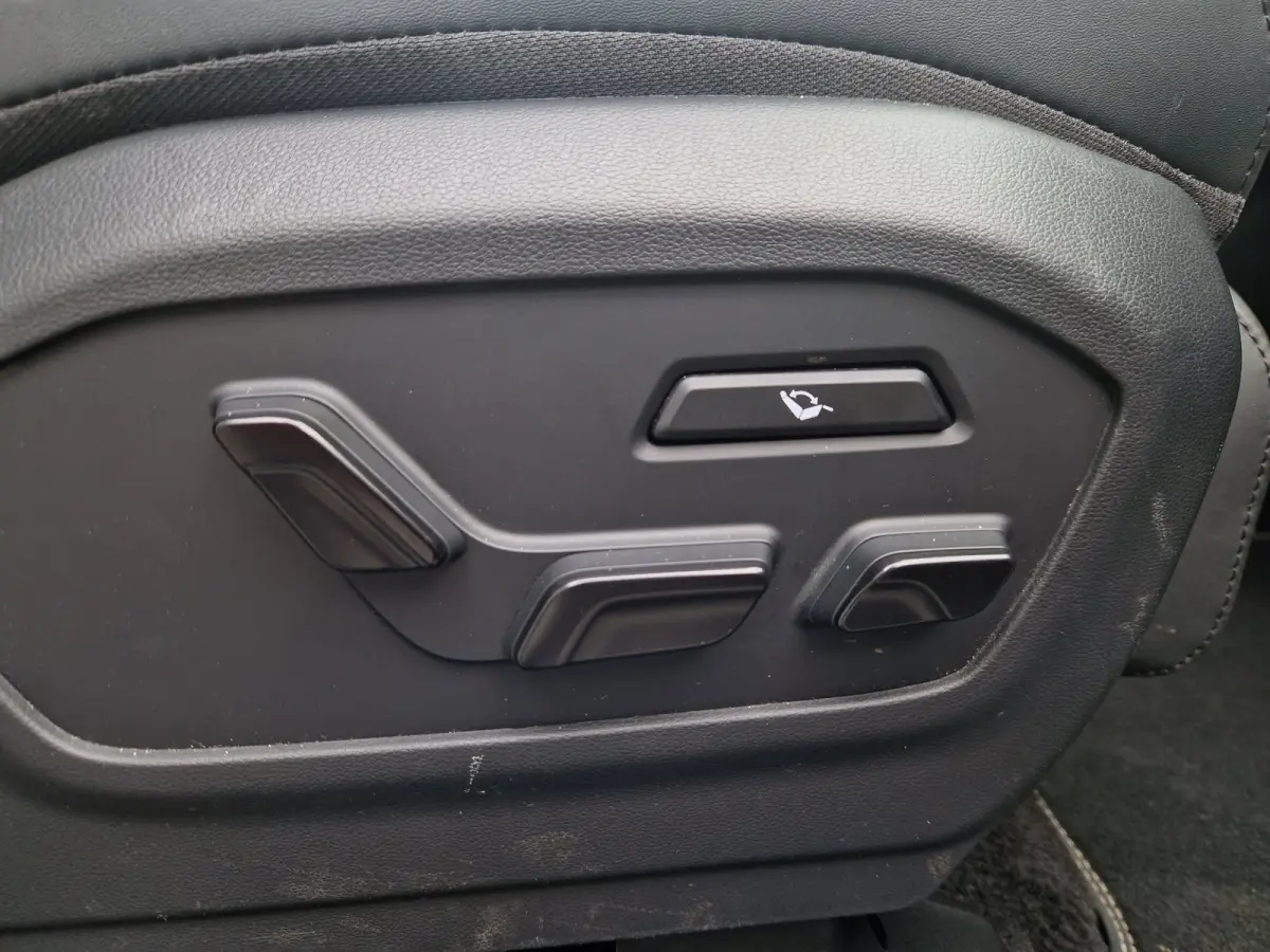 1.6 T-GDI PHEV Black Line 4WD 7p