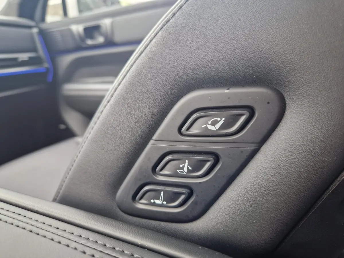 1.6 T-GDI PHEV Black Line 4WD 7p