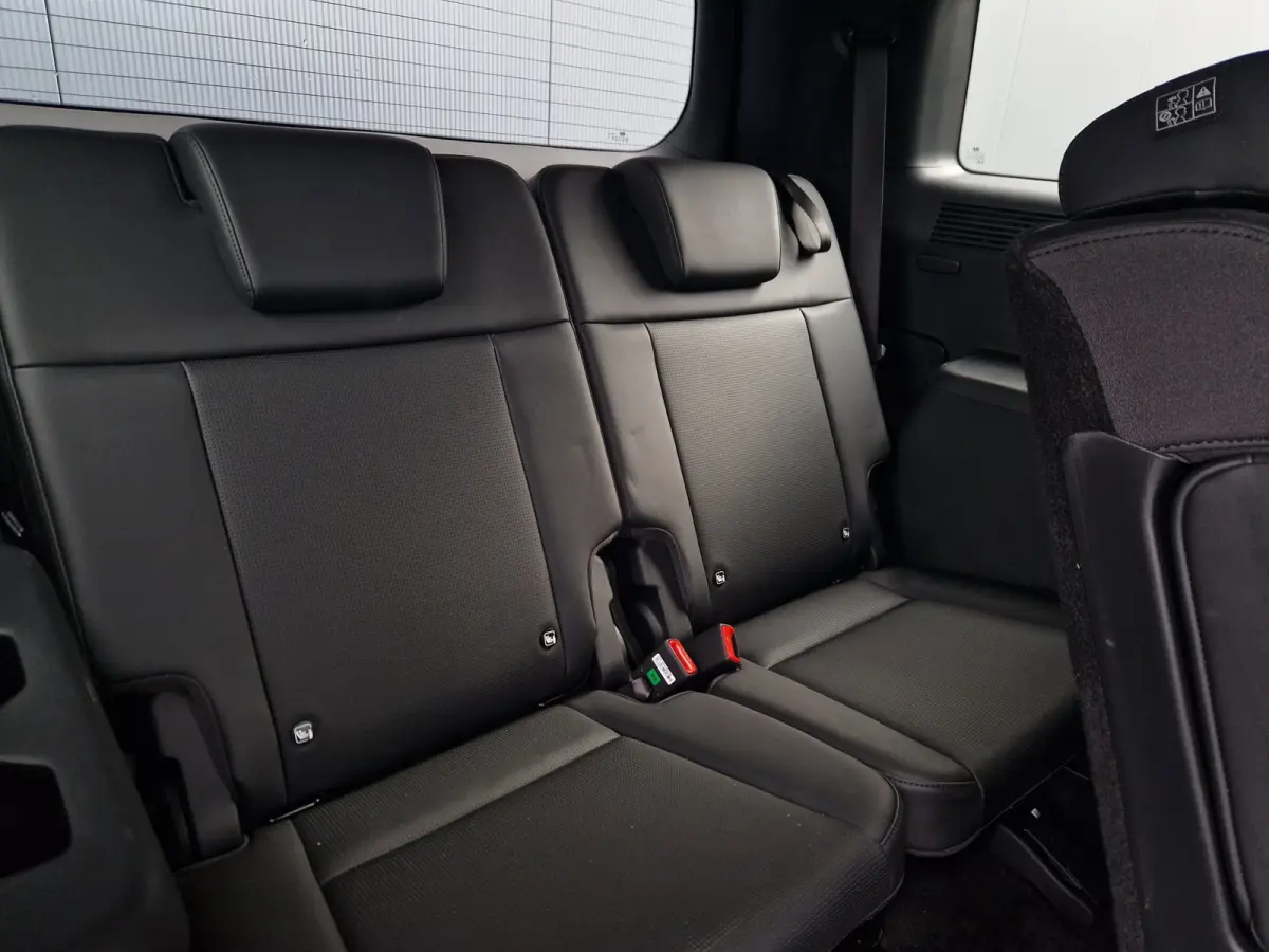 1.6 T-GDI PHEV Black Line 4WD 7p