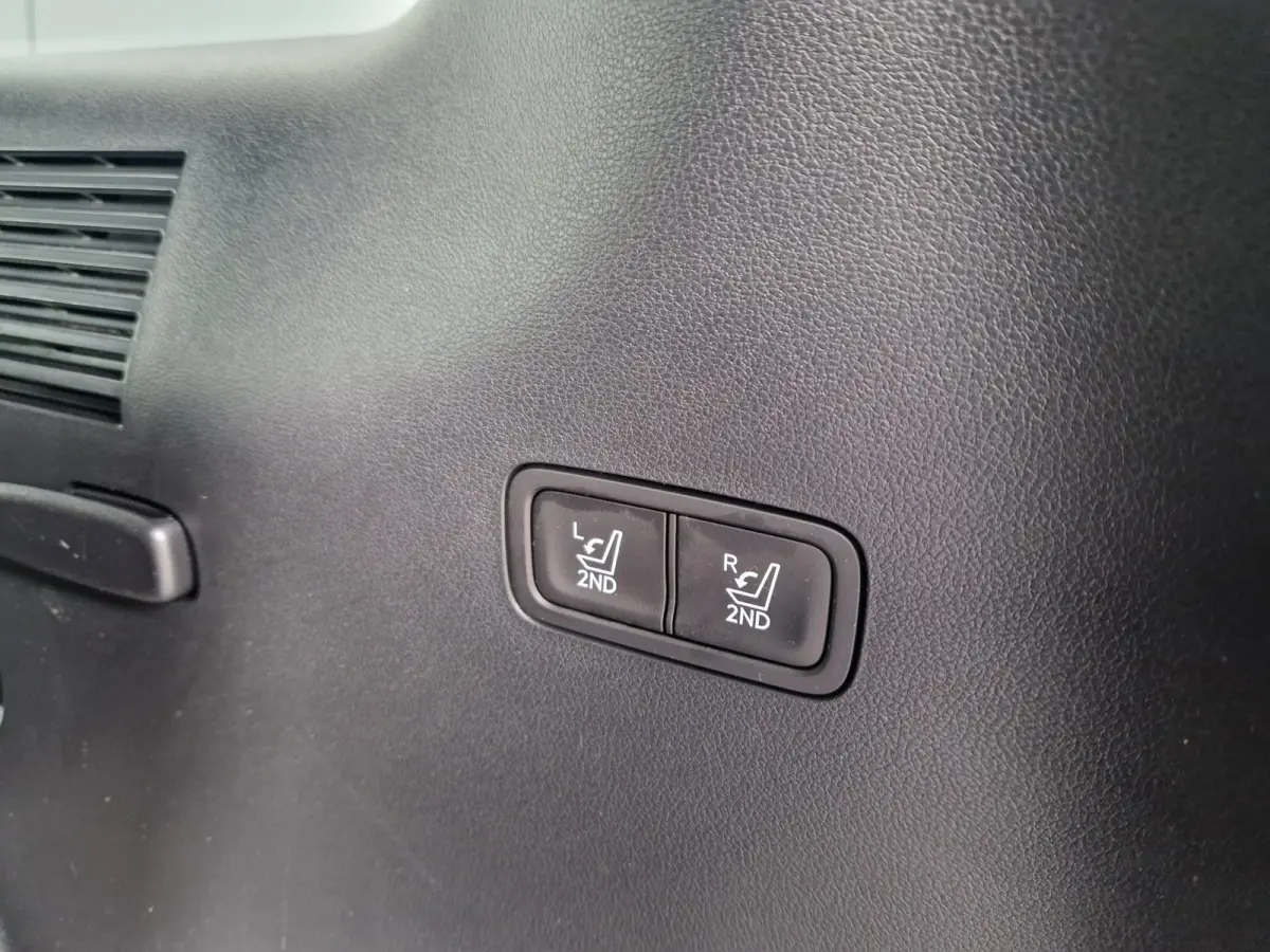 1.6 T-GDI PHEV Black Line 4WD 7p