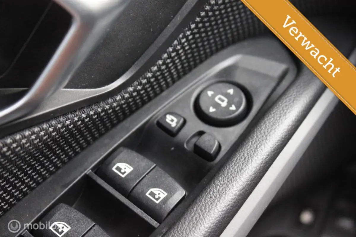 330e WIDESCREEN SOH91% TREKHAAK CARPLAY CAMERA