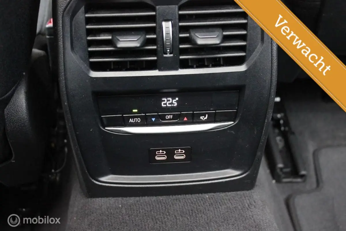 330e WIDESCREEN SOH91% TREKHAAK CARPLAY CAMERA