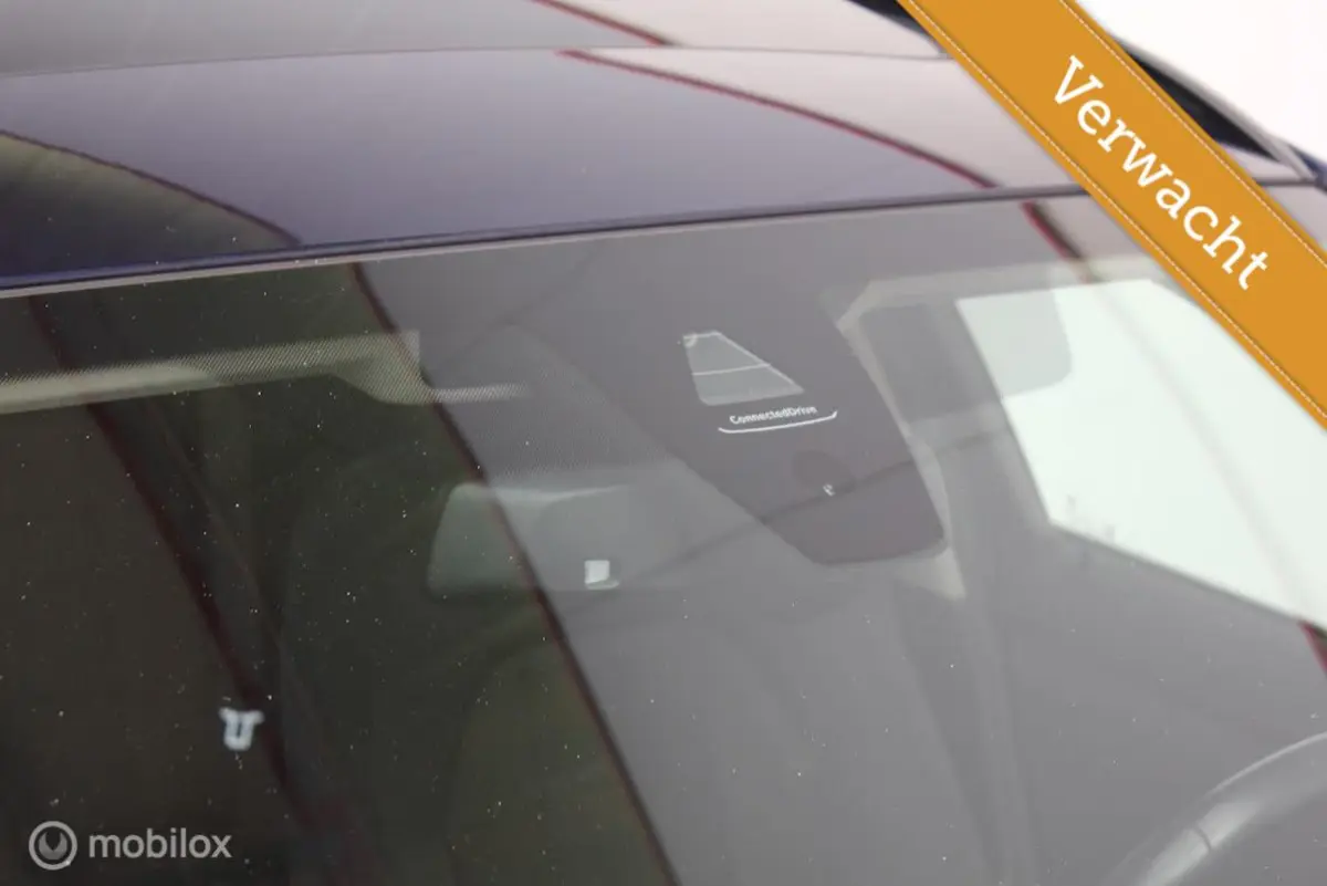 330e WIDESCREEN SOH91% TREKHAAK CARPLAY CAMERA
