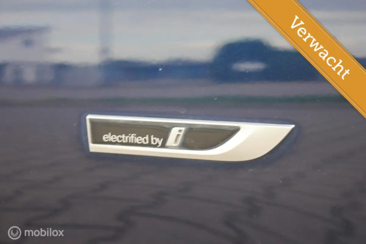 330e WIDESCREEN SOH91% TREKHAAK CARPLAY CAMERA