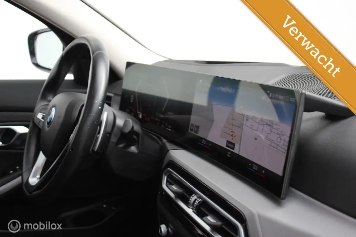 330e WIDESCREEN SOH91% TREKHAAK CARPLAY CAMERA
