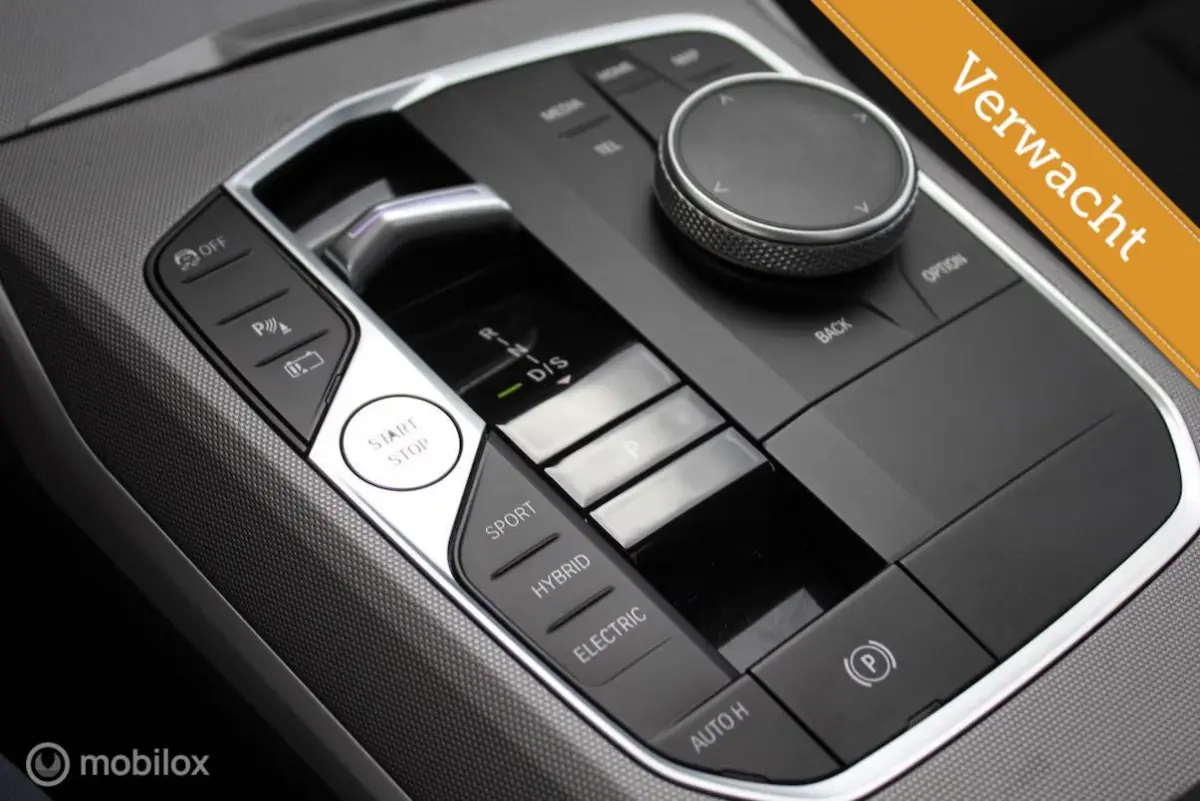 330e WIDESCREEN SOH91% TREKHAAK CARPLAY CAMERA