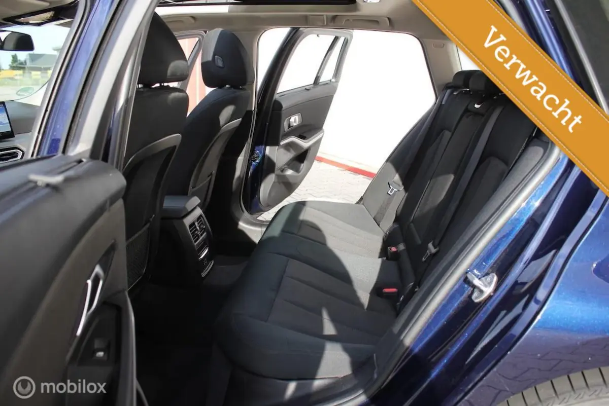 330e WIDESCREEN SOH91% TREKHAAK CARPLAY CAMERA