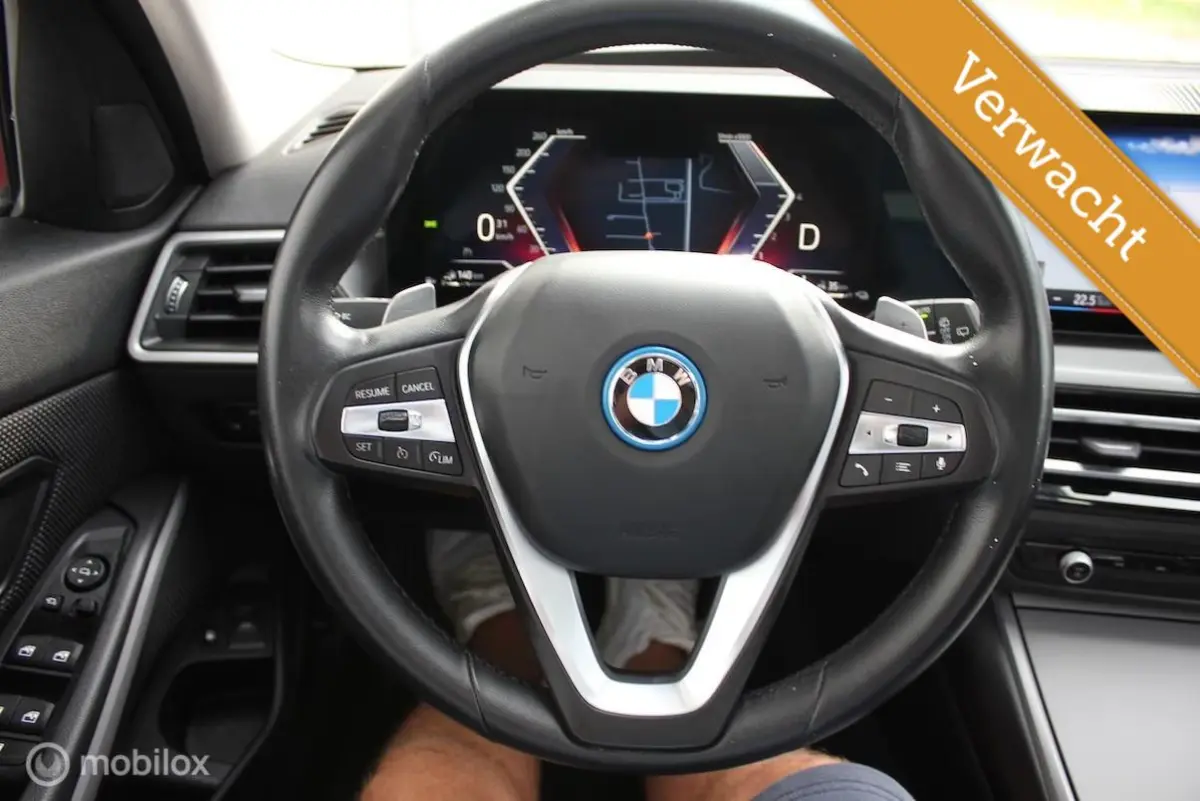 330e WIDESCREEN SOH91% TREKHAAK CARPLAY CAMERA