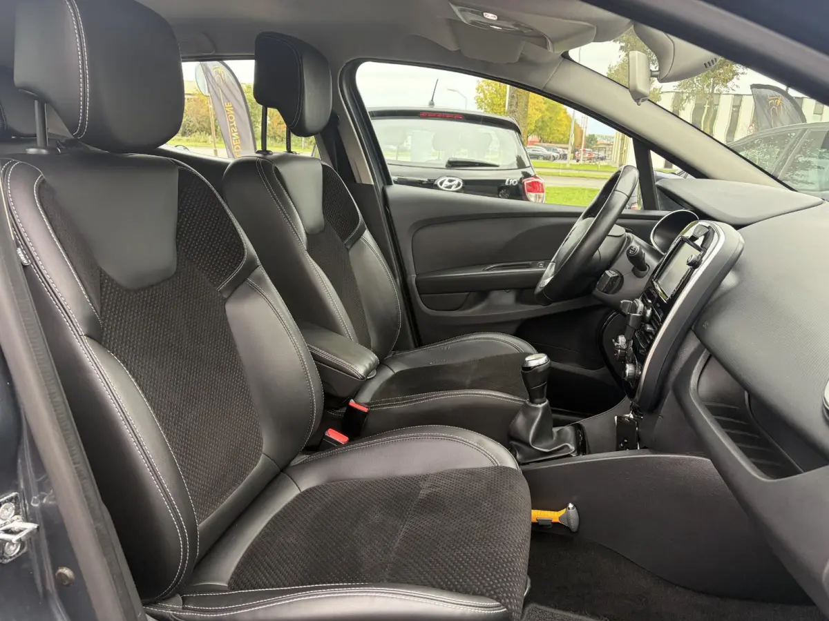 0.9 TCe Intens ✓D-Ketting vv in 01-2026✓Camera✓Navi✓Keyless✓Dealer Onderhouden✓Halfleder✓LED✓Lm velgen✓Airco✓Cruise✓Pdc V+A✓4 Elekt Ramen✓N.A.P✓Apk tot 05-2027