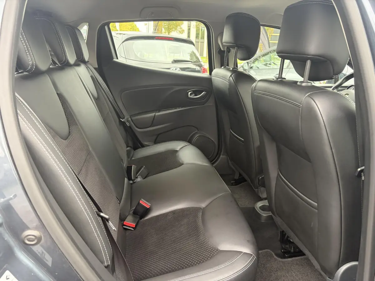 0.9 TCe Intens ✓D-Ketting vv in 01-2026✓Camera✓Navi✓Keyless✓Dealer Onderhouden✓Halfleder✓LED✓Lm velgen✓Airco✓Cruise✓Pdc V+A✓4 Elekt Ramen✓N.A.P✓Apk tot 05-2027