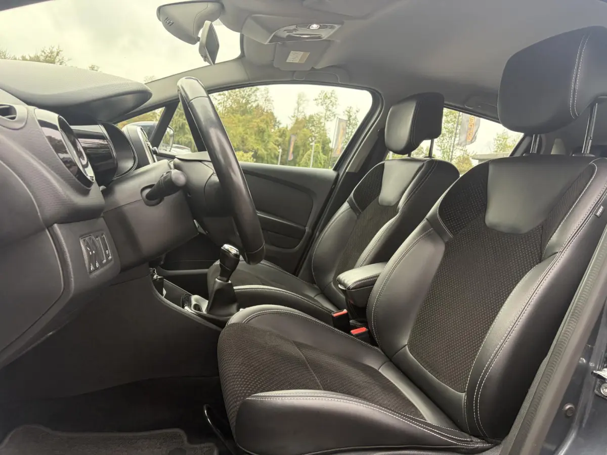 0.9 TCe Intens ✓D-Ketting vv in 01-2026✓Camera✓Navi✓Keyless✓Dealer Onderhouden✓Halfleder✓LED✓Lm velgen✓Airco✓Cruise✓Pdc V+A✓4 Elekt Ramen✓N.A.P✓Apk tot 05-2027