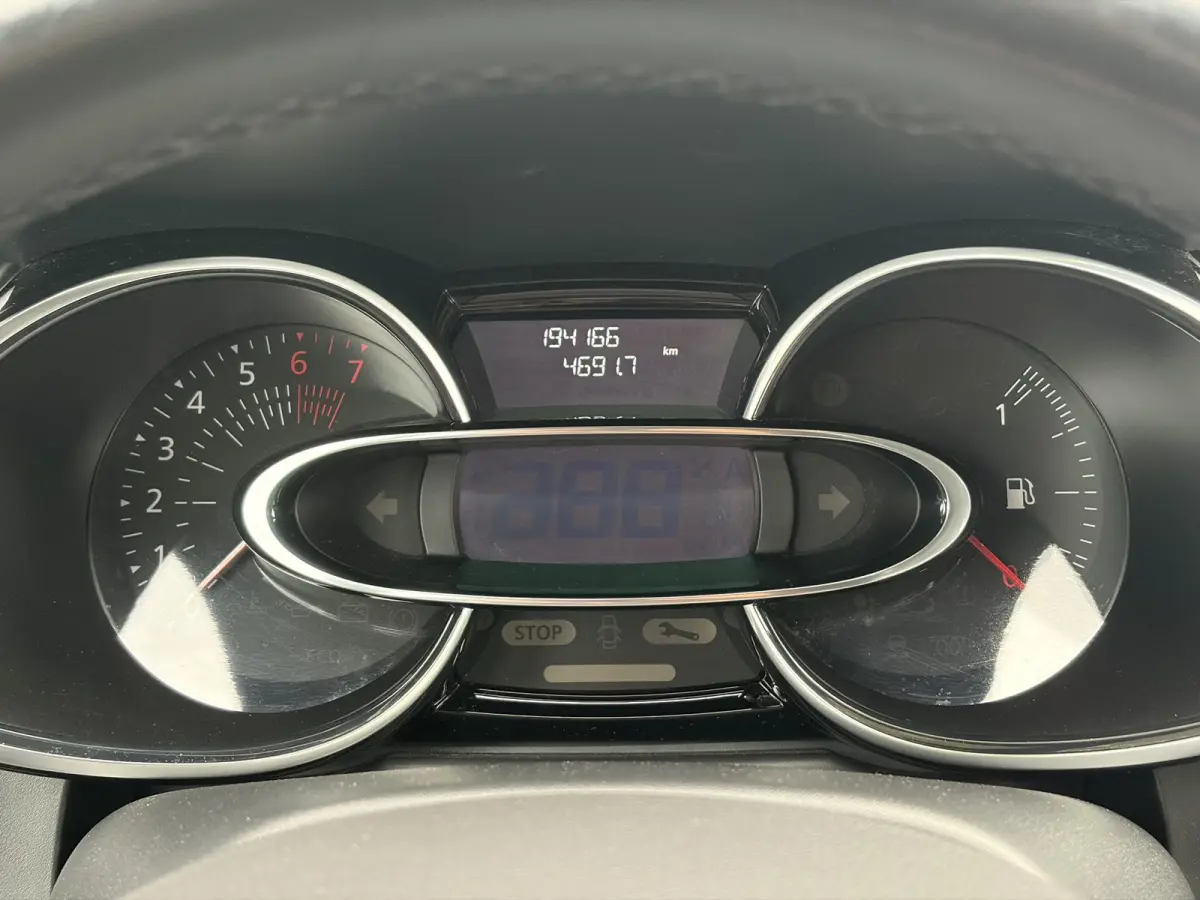0.9 TCe Intens ✓D-Ketting vv in 01-2026✓Camera✓Navi✓Keyless✓Dealer Onderhouden✓Halfleder✓LED✓Lm velgen✓Airco✓Cruise✓Pdc V+A✓4 Elekt Ramen✓N.A.P✓Apk tot 05-2027