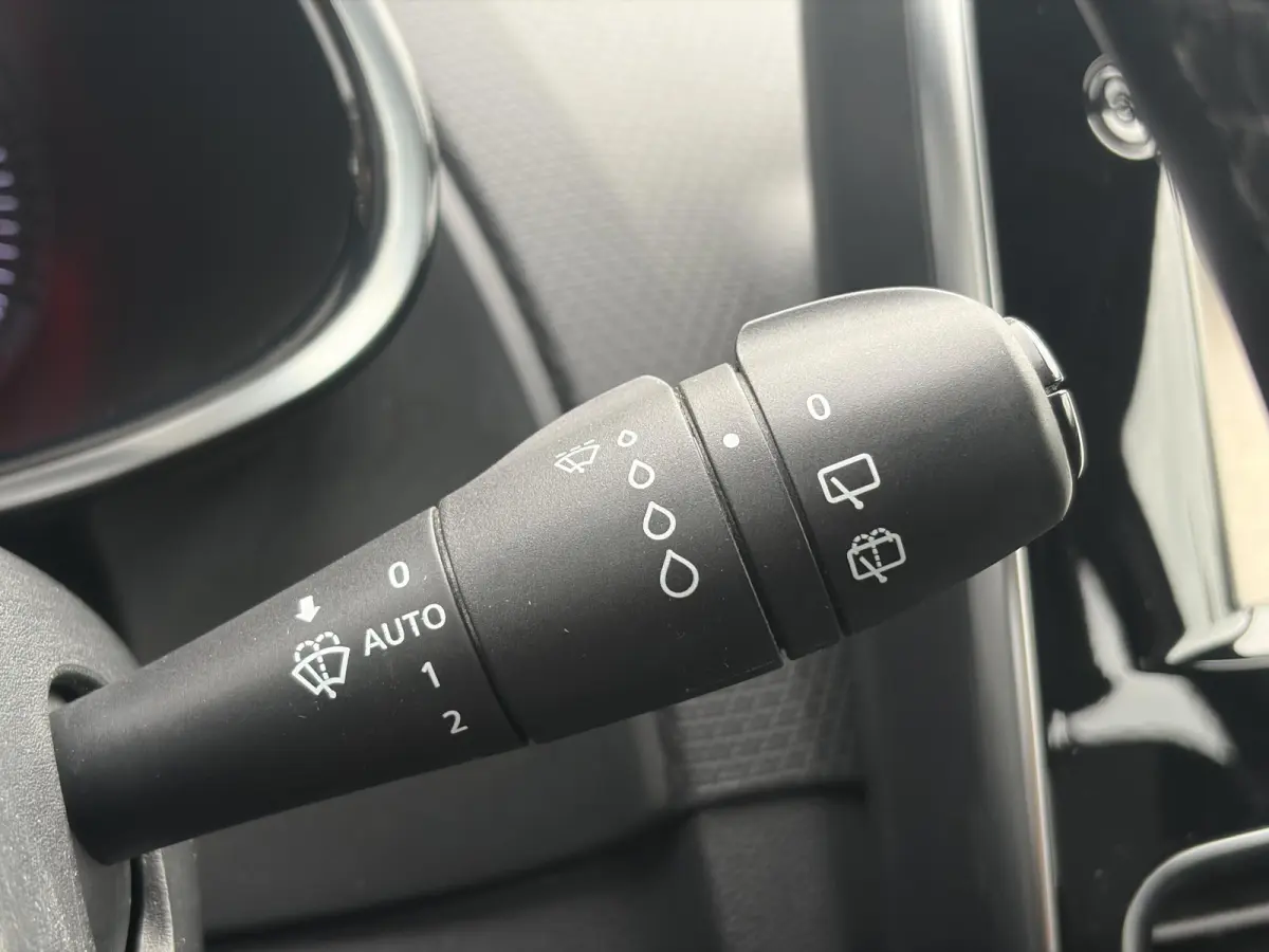 0.9 TCe Intens ✓D-Ketting vv in 01-2026✓Camera✓Navi✓Keyless✓Dealer Onderhouden✓Halfleder✓LED✓Lm velgen✓Airco✓Cruise✓Pdc V+A✓4 Elekt Ramen✓N.A.P✓Apk tot 05-2027