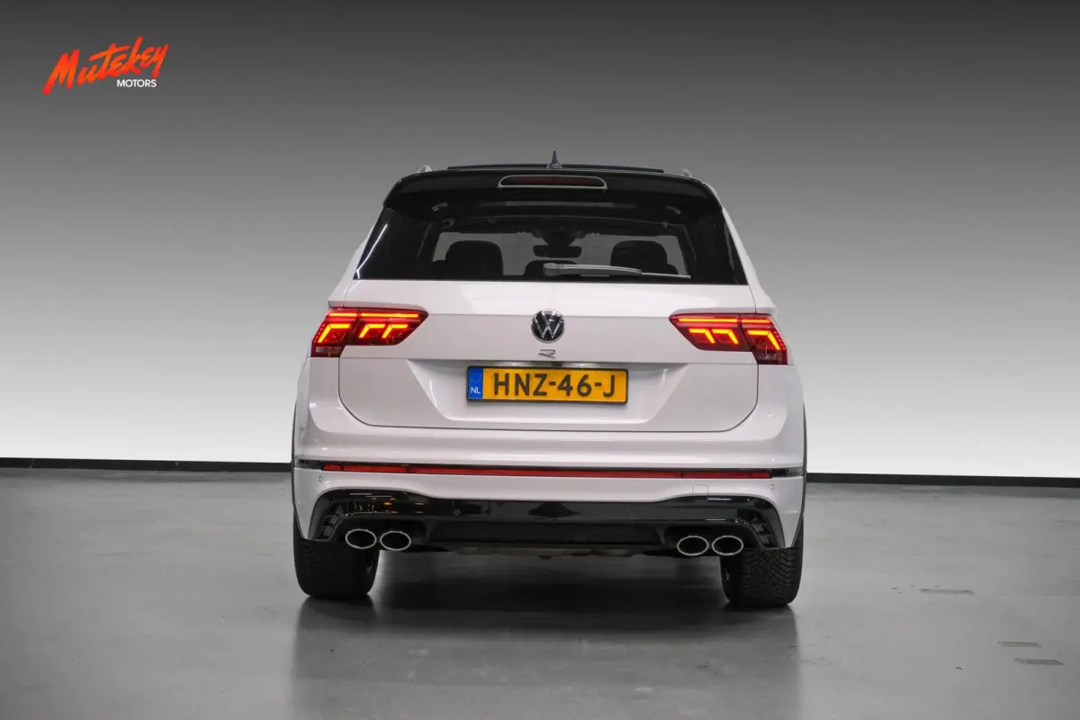 2.0 TSI R 75 Edition 4Motion 320PK | Pano