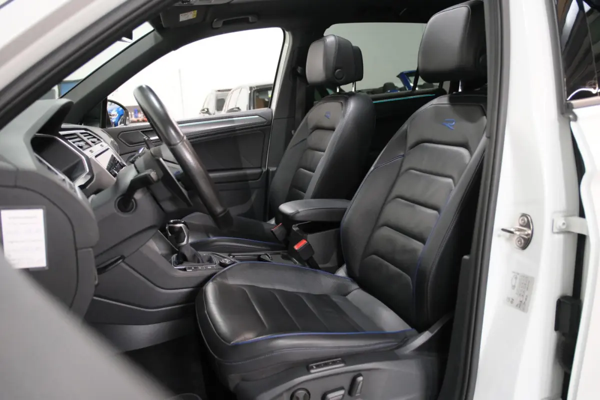 2.0 TSI R 75 Edition 4Motion 320PK | Pano