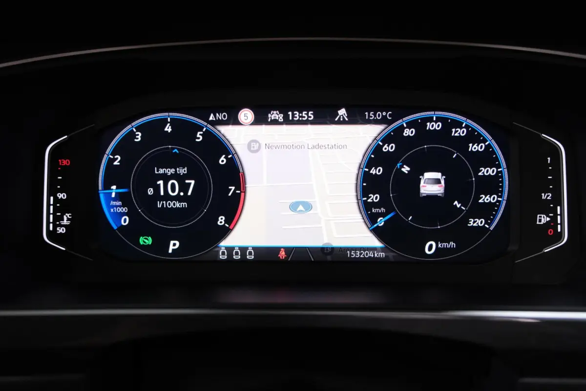 2.0 TSI R 75 Edition 4Motion 320PK | Pano