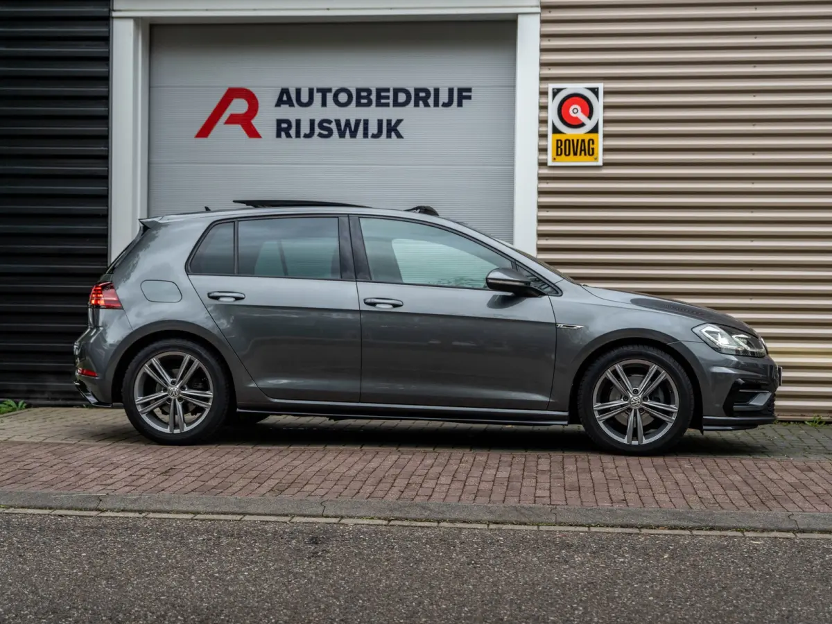 1.5 TSI 3xR-Line Pano/Camera/AppleCarPlay