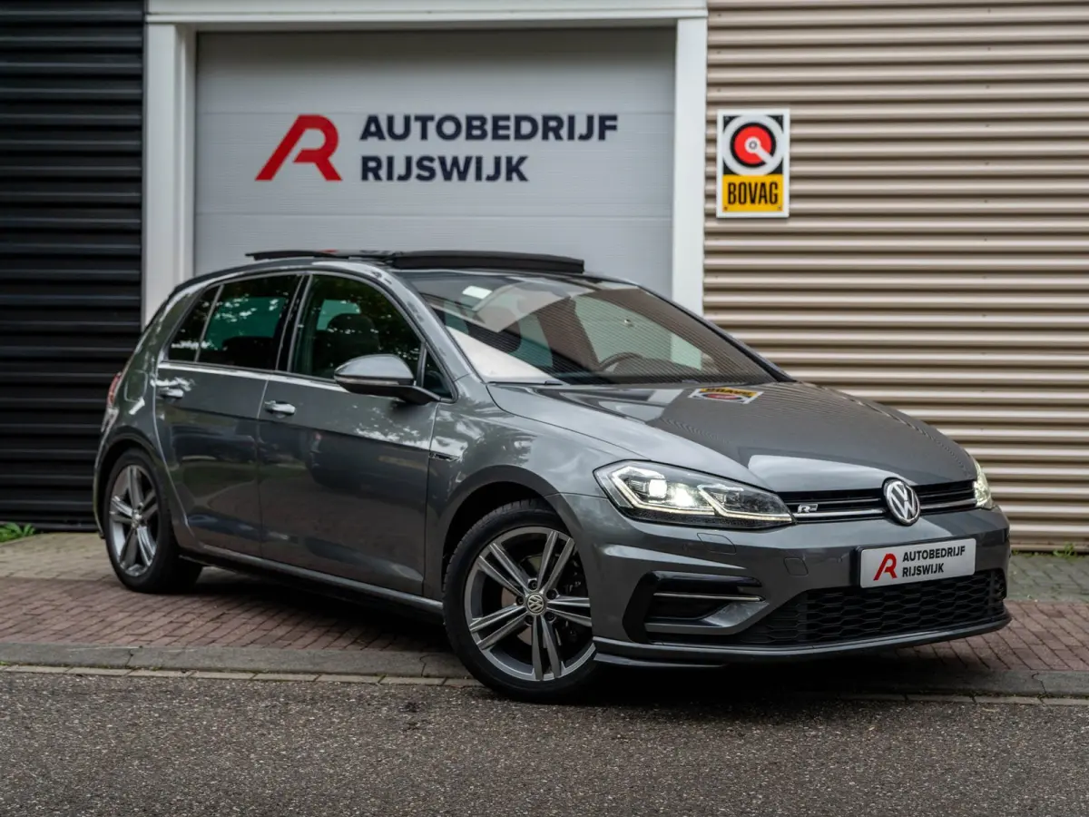 1.5 TSI 3xR-Line Pano/Camera/AppleCarPlay