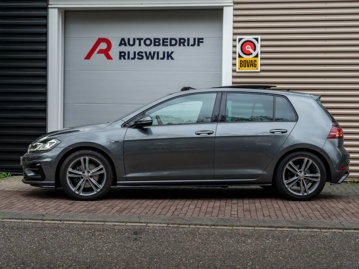 1.5 TSI 3xR-Line Pano/Camera/AppleCarPlay