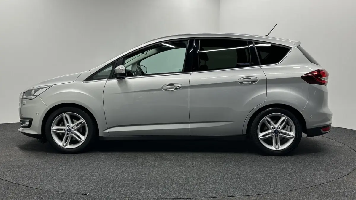 1.0 Sport TREKHAAK NAVI CARPLAY CAMERA LM ECC CRUISE 47000KM.