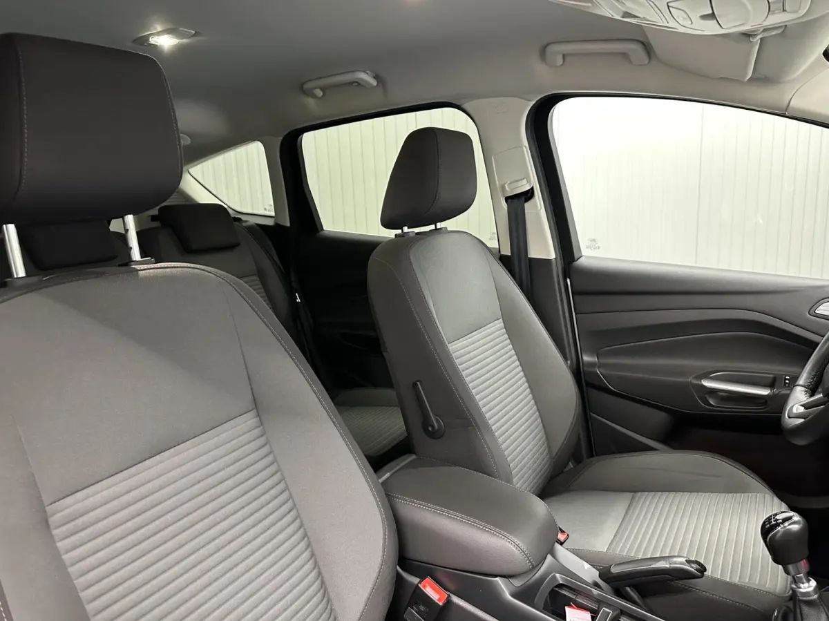 1.0 Sport TREKHAAK NAVI CARPLAY CAMERA LM ECC CRUISE 47000KM.