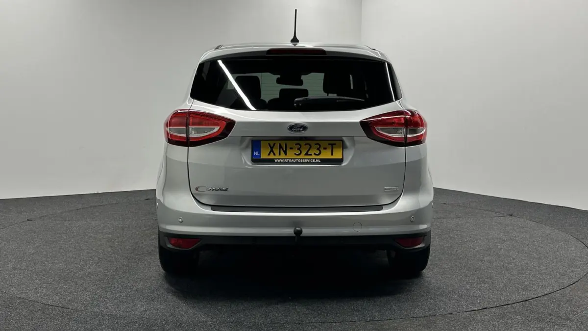 1.0 Sport TREKHAAK NAVI CARPLAY CAMERA LM ECC CRUISE 47000KM.