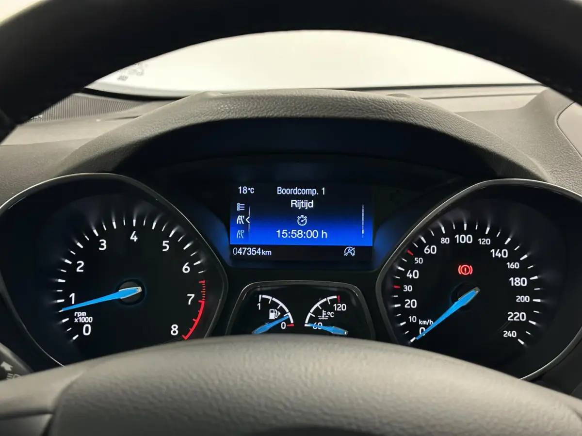 1.0 Sport TREKHAAK NAVI CARPLAY CAMERA LM ECC CRUISE 47000KM.