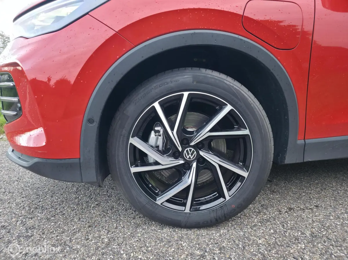 1.5 eHybrid Elegance / 360' / El. Trekh.