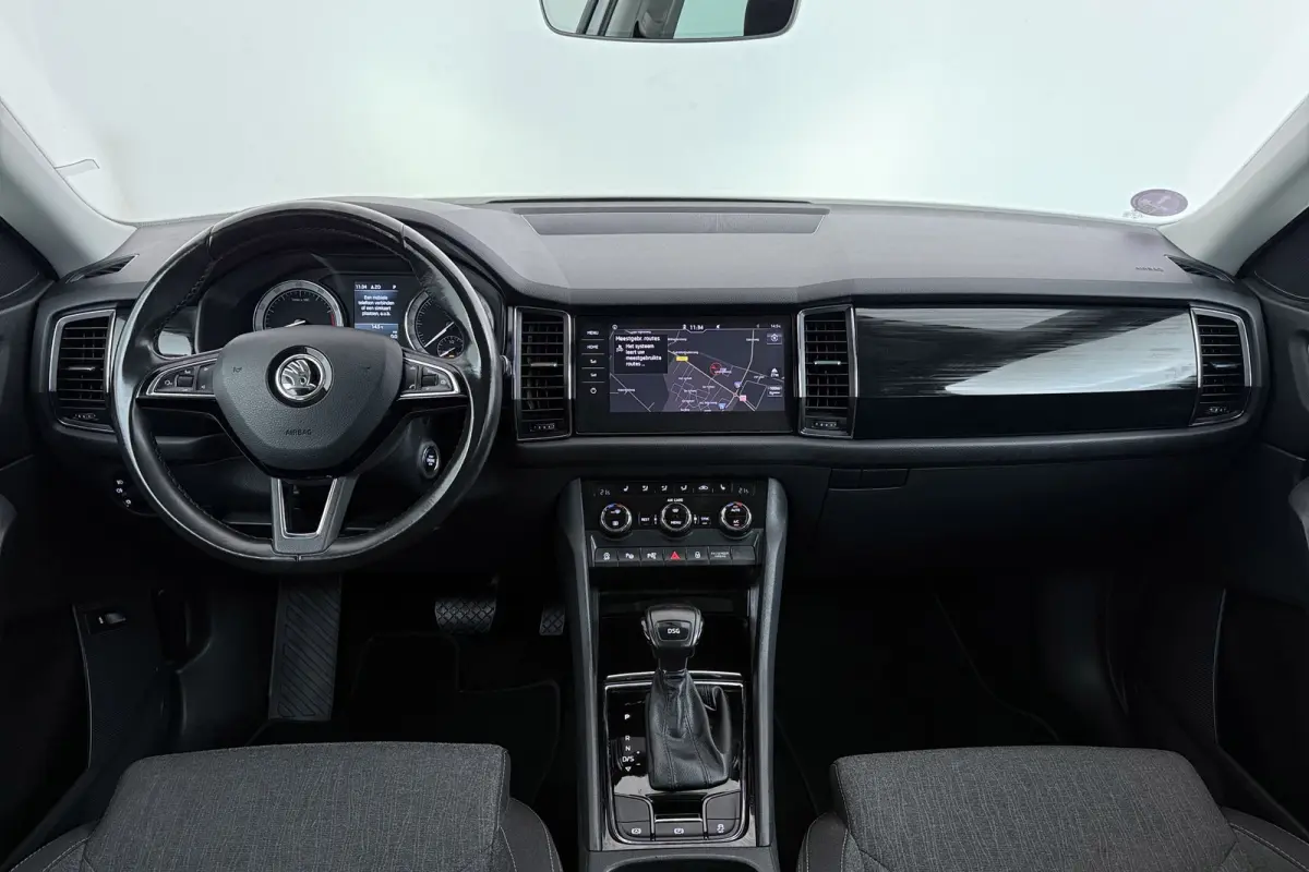1.4 TSI ACT Style Business 7p. | Uitklap Trekhaak | CarPlay | Stoelverwarming | Camera | Canton Audio |
