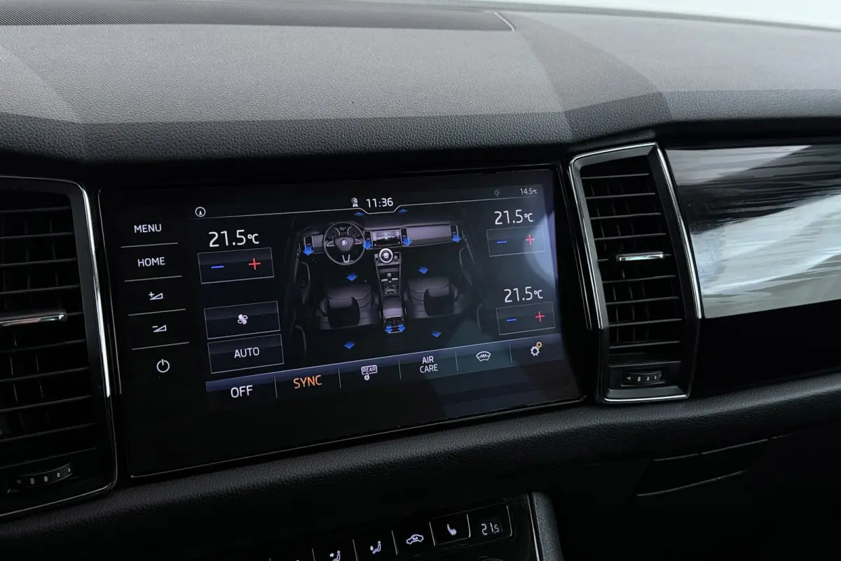 1.4 TSI ACT Style Business 7p. | Uitklap Trekhaak | CarPlay | Stoelverwarming | Camera | Canton Audio |