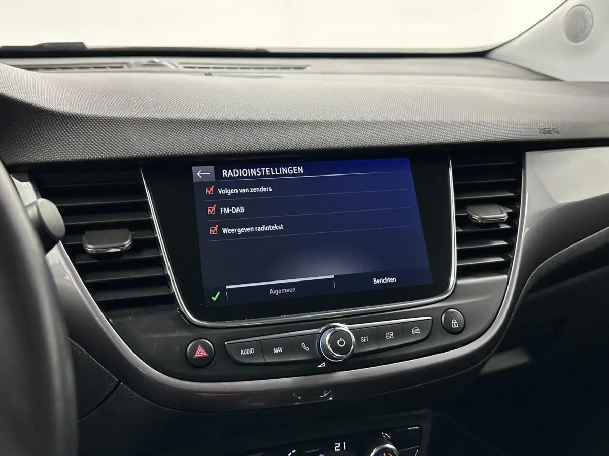 1.2 Turbo Innovation NAVIGATIE CRUISE LM CARPLAY.